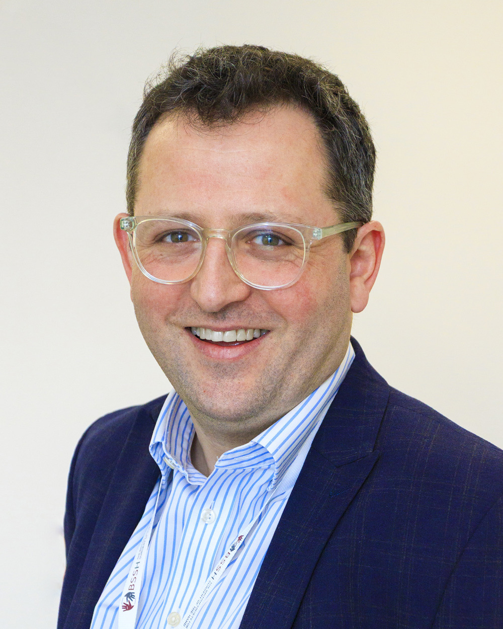 Mr Simon Harrison