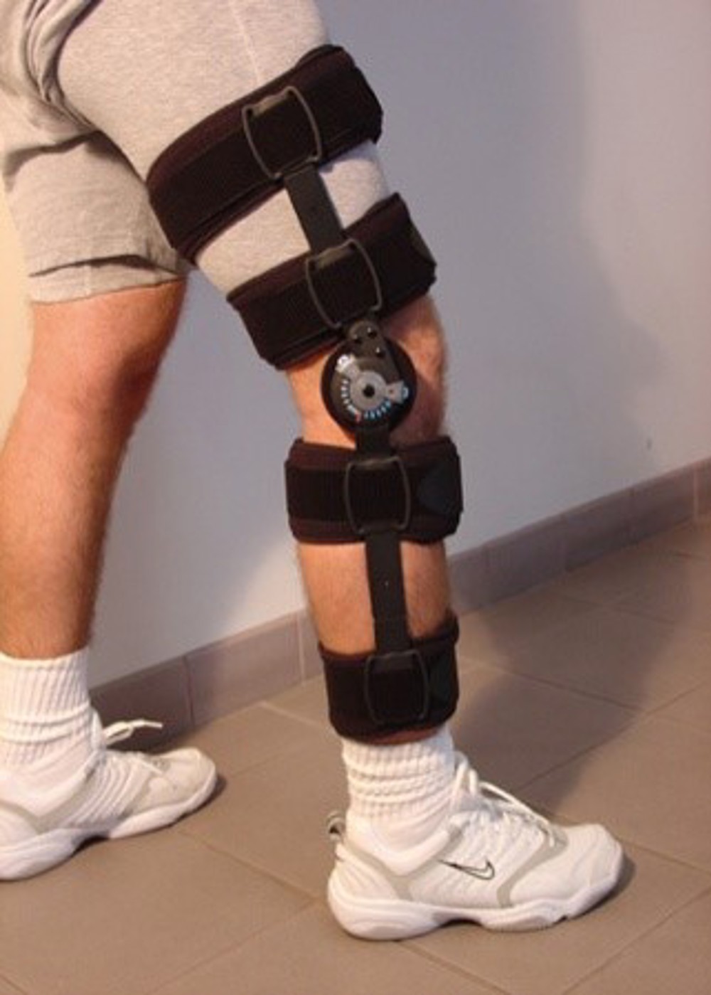Hinged Knee Brace