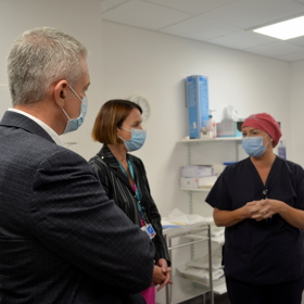 Nurse talking with RCN director