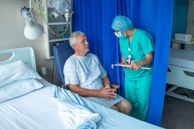 surgeon discussing with patient