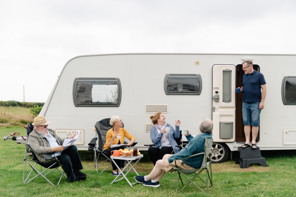 Friends Camping Adobestock 1185413353
