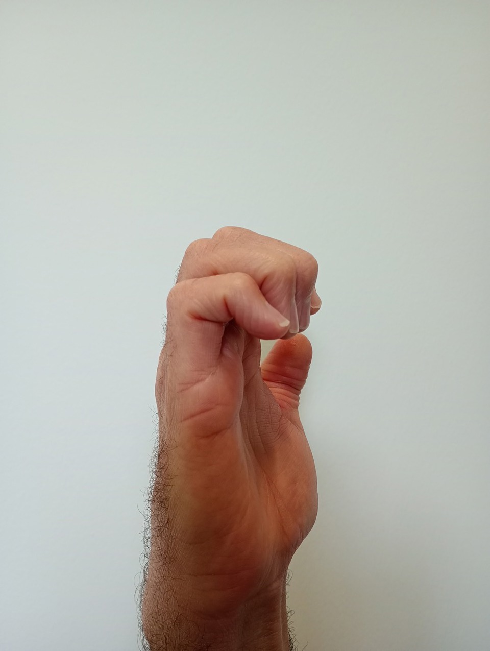 Bend Middle Finger Joints