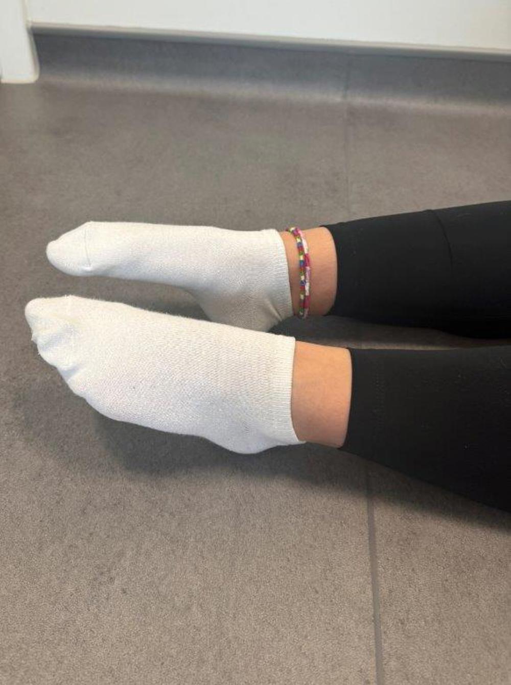 Lying Bending Straightening Ankles