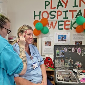 Face painting in Play in hospital