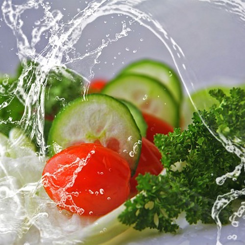 Water splash over salad